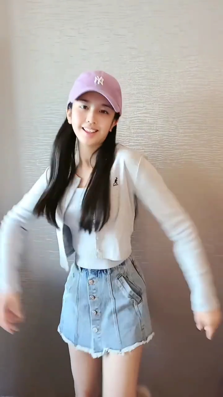 不時就會分享自己的跳舞片。